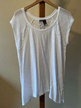 Dkny White Short Sleeve Lace & Mesh Shoulder Top